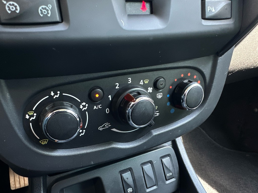 Dacia Duster 1.2 tce 4x2 prestige // schermradio // trekhaak //