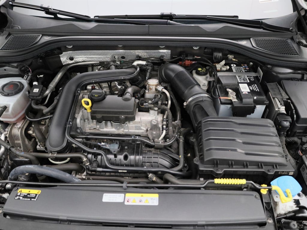 Volkswagen Golf variant 1.0 tsi life | lmv | parkeer sensoren | virtual coc
