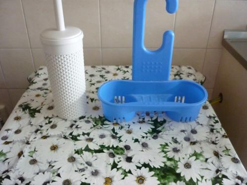 WC HOUDER EN DOUCHE MANDJE