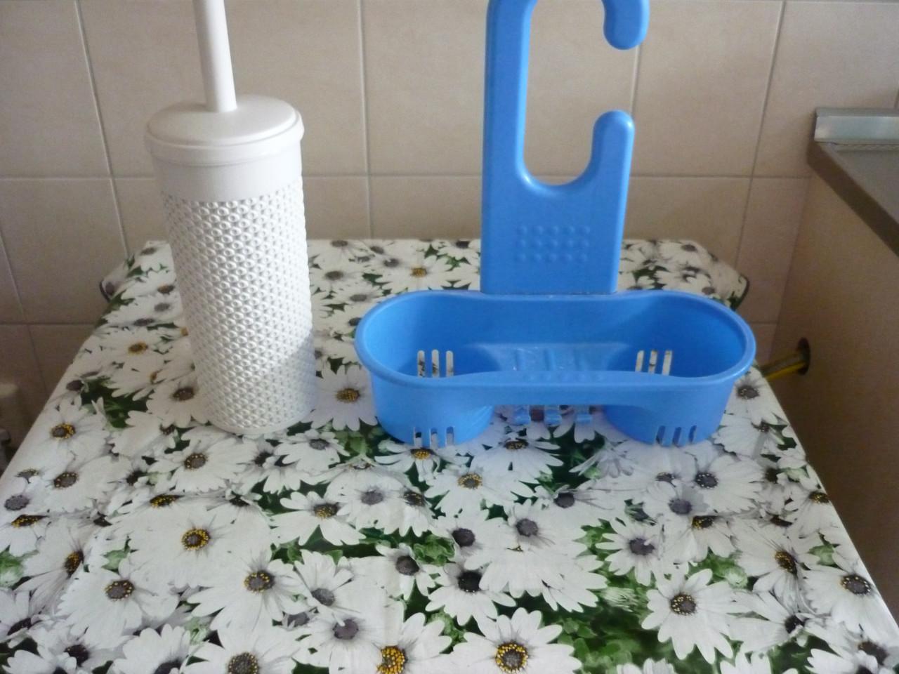 WC HOUDER EN DOUCHE MANDJE