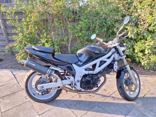 Suzuki SV 650 naked bike