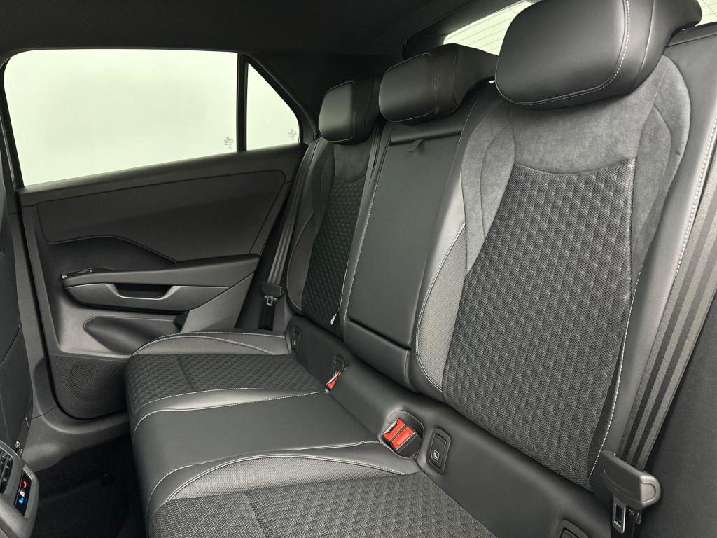 Volkswagen T-roc 1.5 etsi r-line first edition
