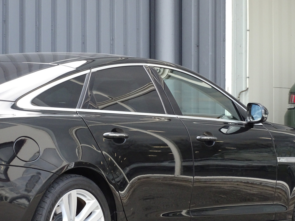 Jaguar Xj 3.0 v6d luxury | dubbel pano | 19"