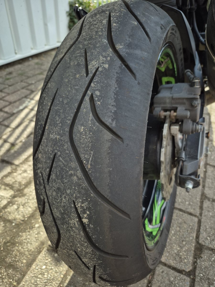 Kawasaki Z800 Acrapovic uit 2016