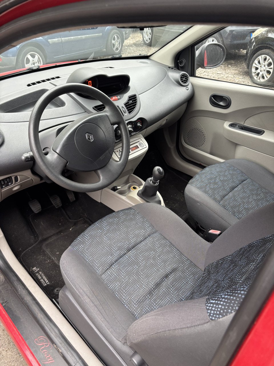 Renault Twingo jaar apk!