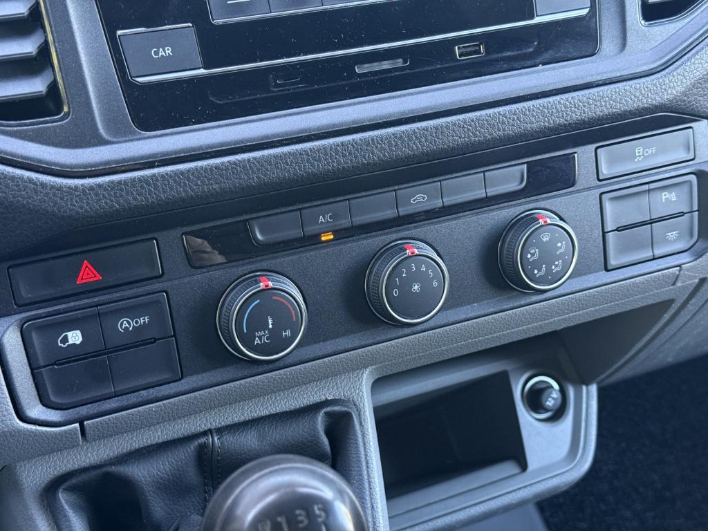 Volkswagen Crafter 35 2.0 tdi 140pk l3h3 | pdc | airco | trekhaak 3t