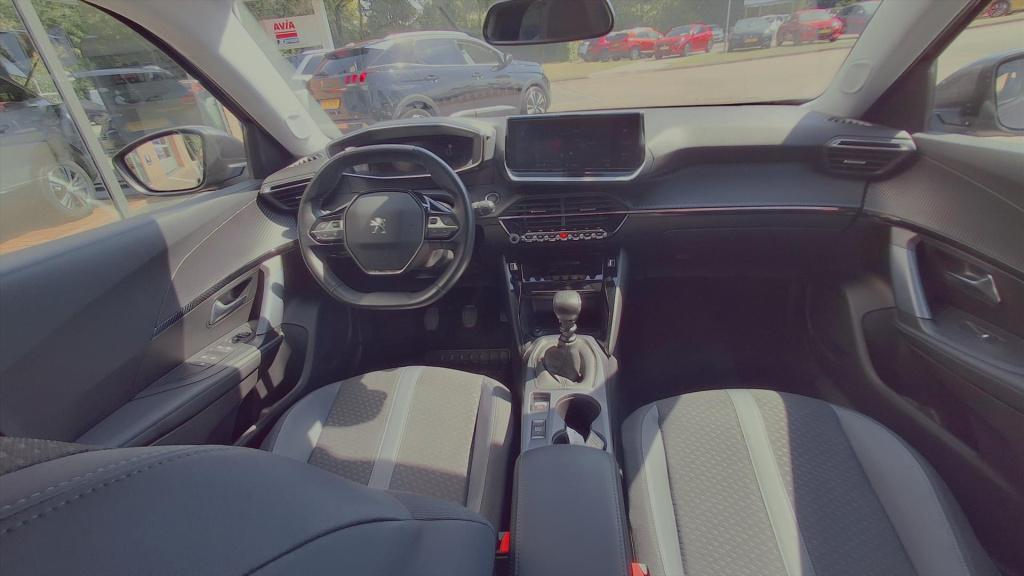 Peugeot 2008 1.2 puretech 130pk allure navigatie | apple carplay & android 