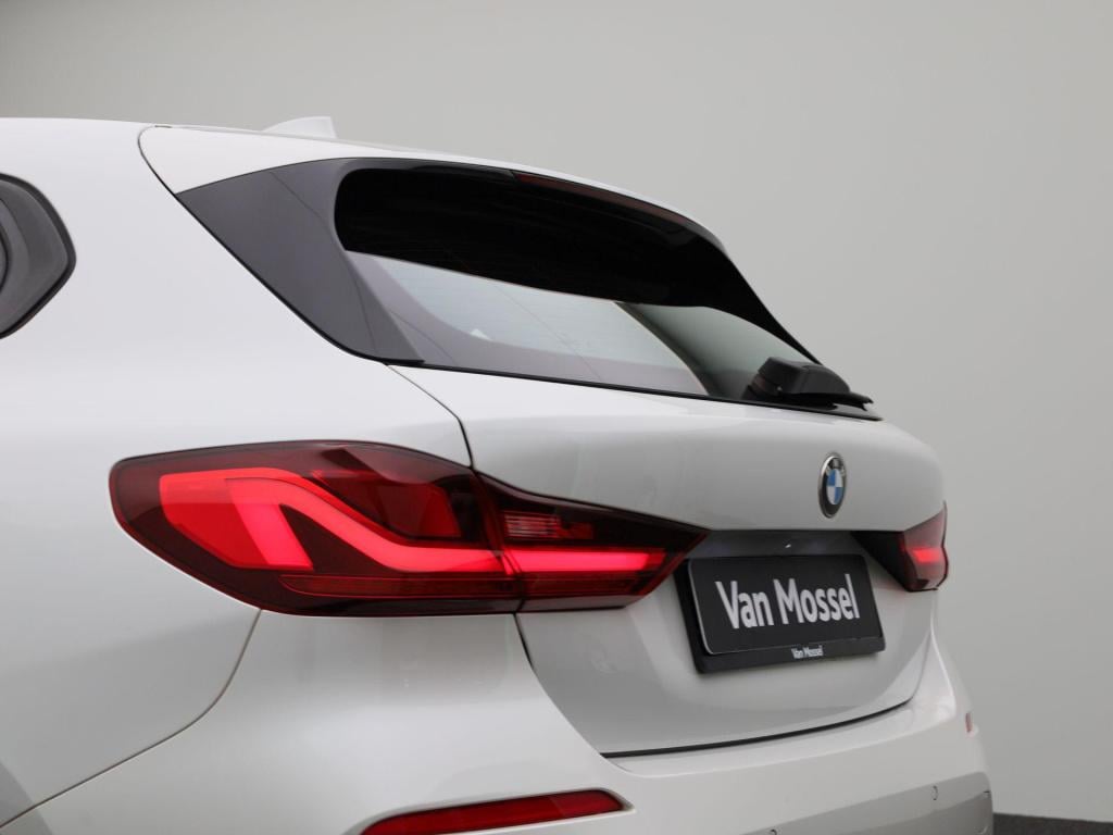 BMW 1 Serie 118i executive | navigatie | climate control | parkeer sensoren