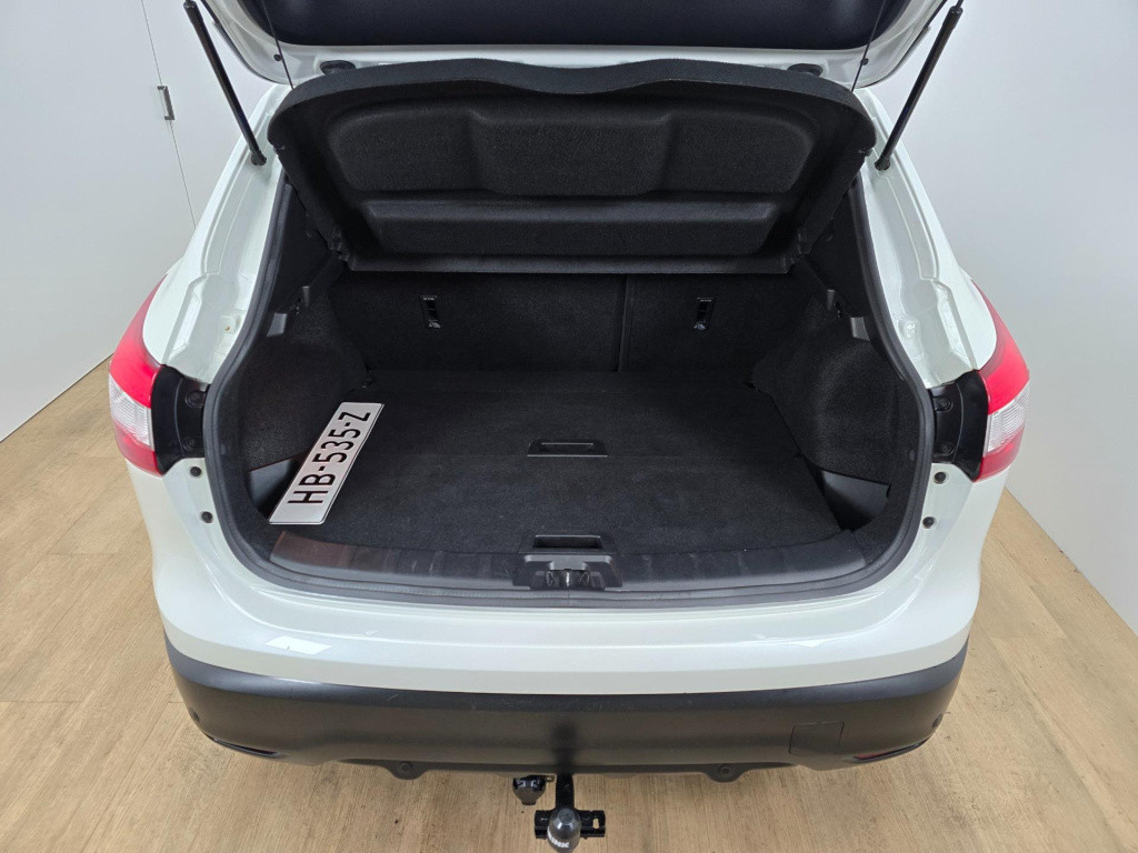 Nissan Qashqai occasion automaat 1.2 connect edition met parkeercamera en p