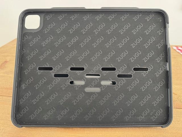 ZUGU case voor iPad Pro 13 (M4) 2024, M5 (2025), zwart, magnetisch