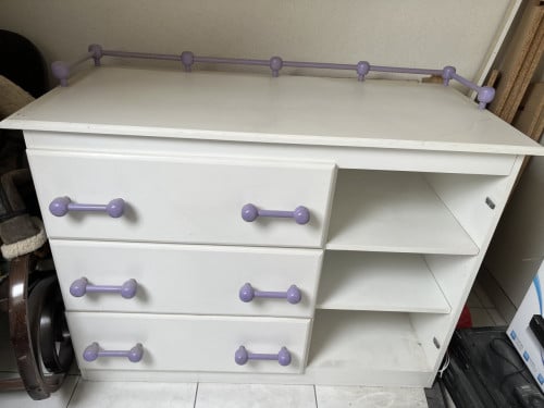 COMMODE