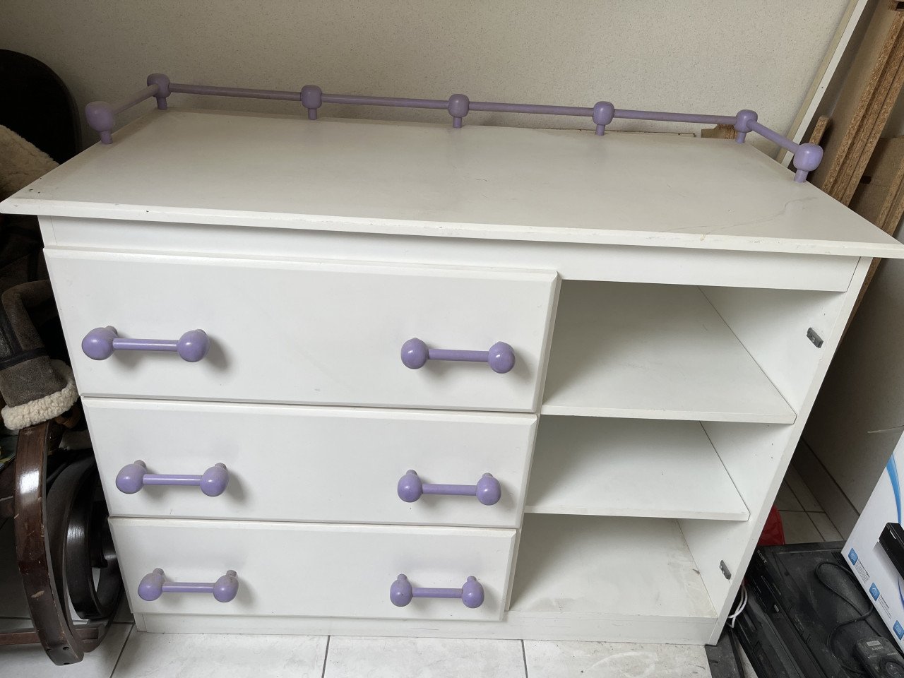 COMMODE