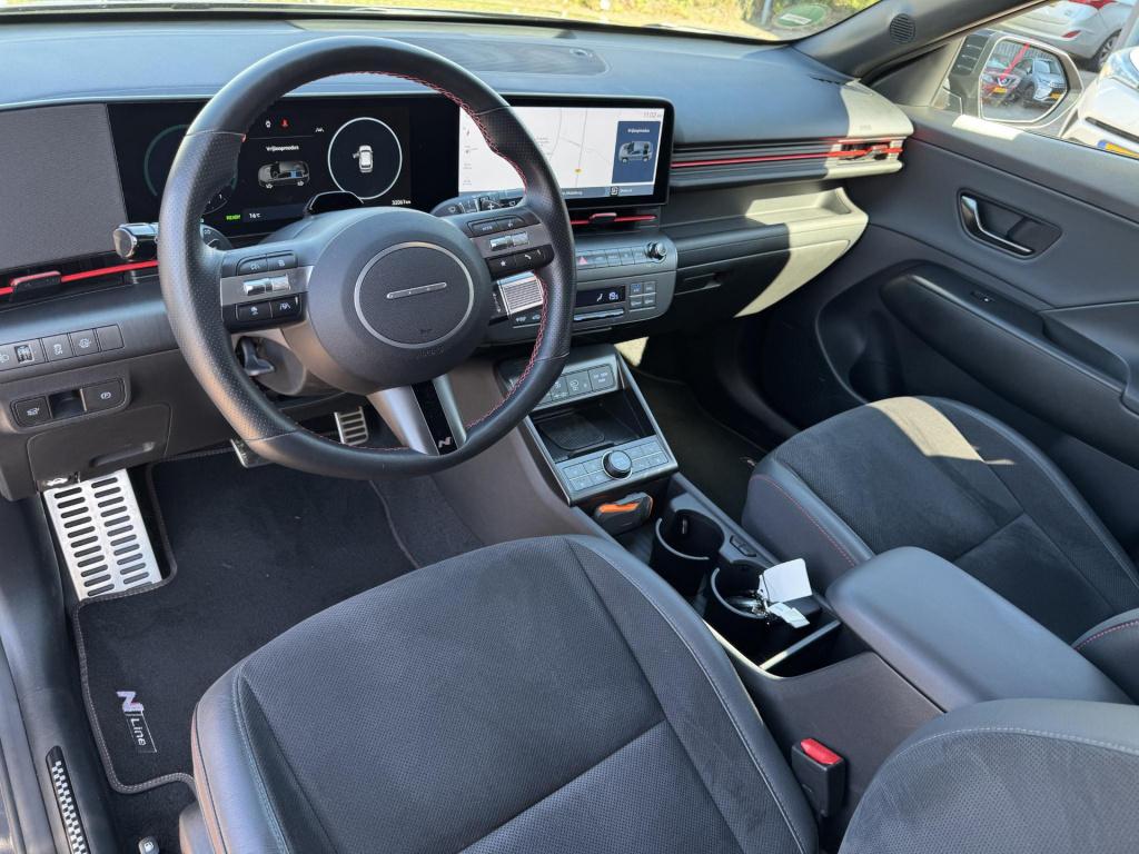 Hyundai Kona 1.6 gdi hev n line trekhaak afneembaar, allseasons + nieuwstaa