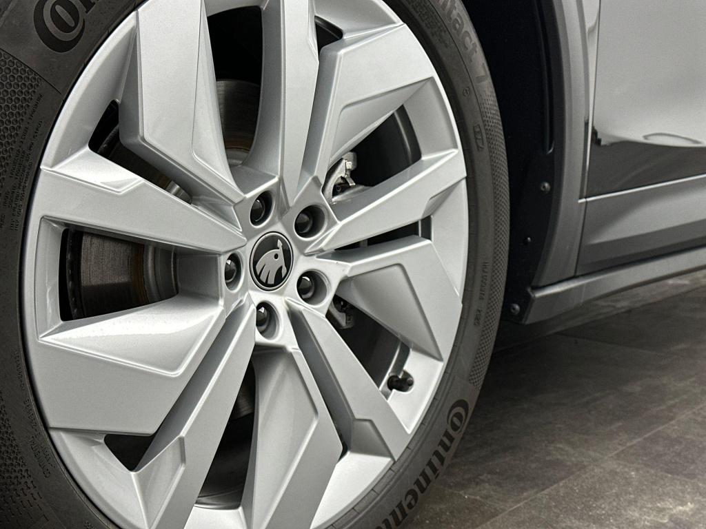 Skoda Elroq business edition elektromotor 150 kw / 204 pk suv