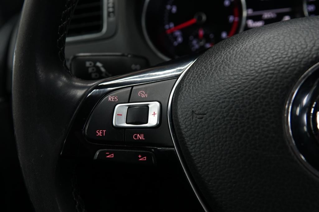 Volkswagen Polo 1.2 tsi highline | cruise | camera | bluetooth |