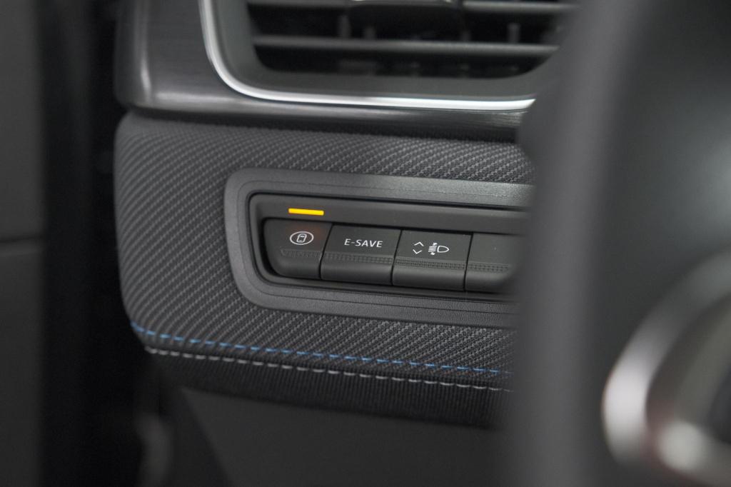 Renault Captur 1.8 e-tech full hybrid 160 esprit alpine | rondom camerazich