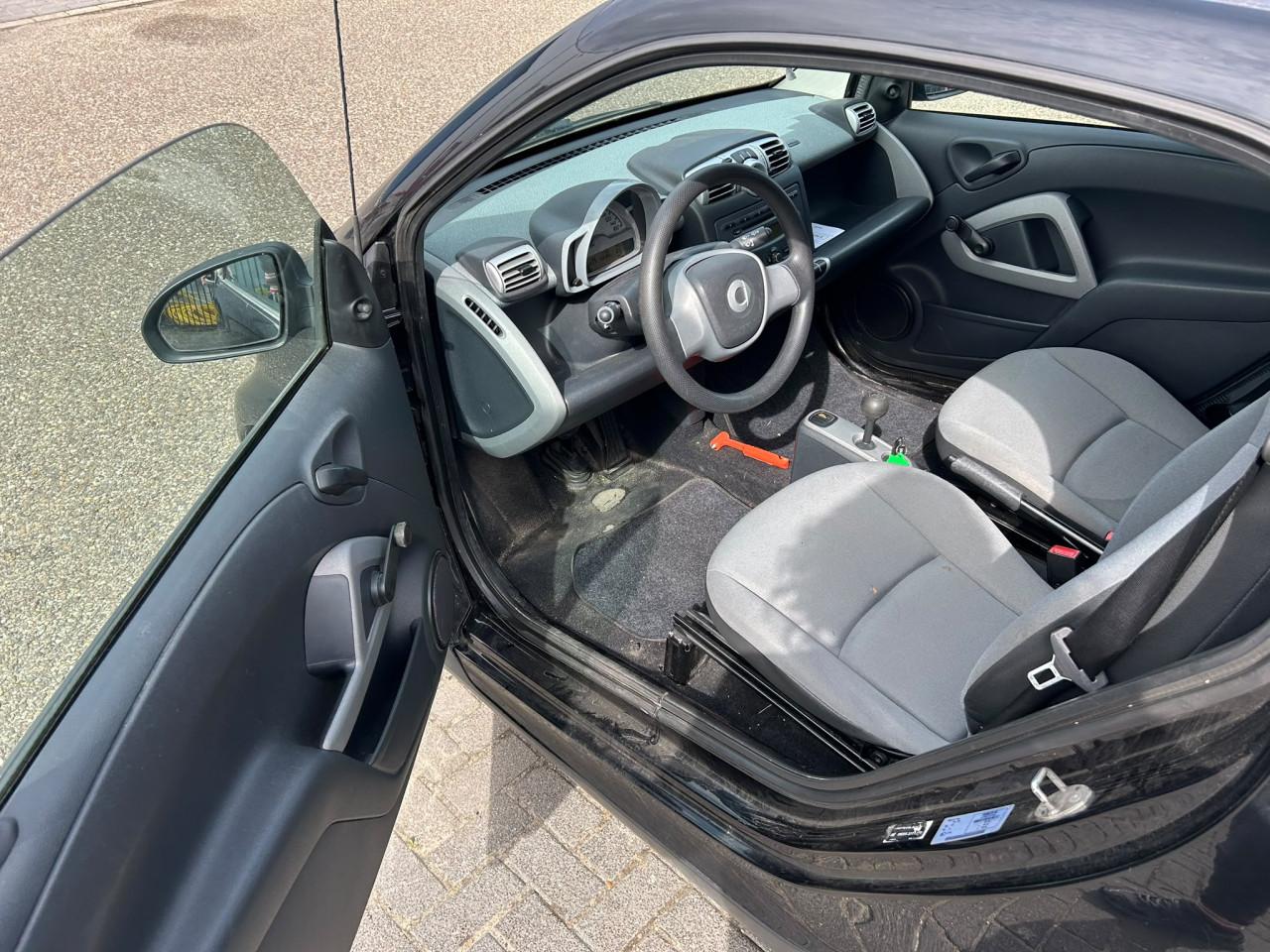 Smart Fortwo coupé 1.0 Pure Automaat | Lange APK | €2.999