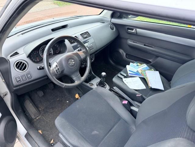Suzuki Swift 1.5 exclusive