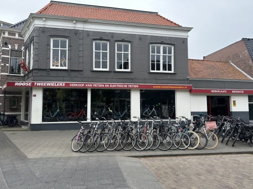 Winkelmedewerker monteur