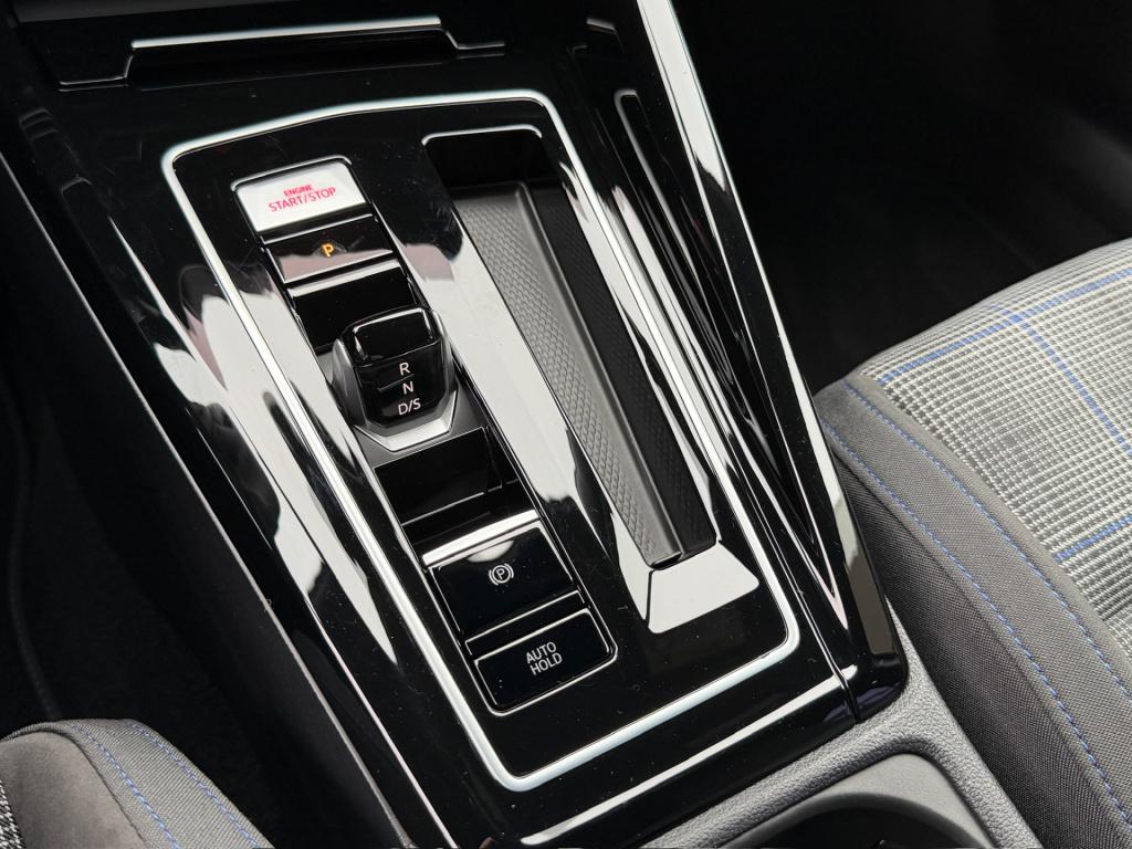 Volkswagen Golf 1.5 ehybrid gte 272pk | black style | iq light | camera | h