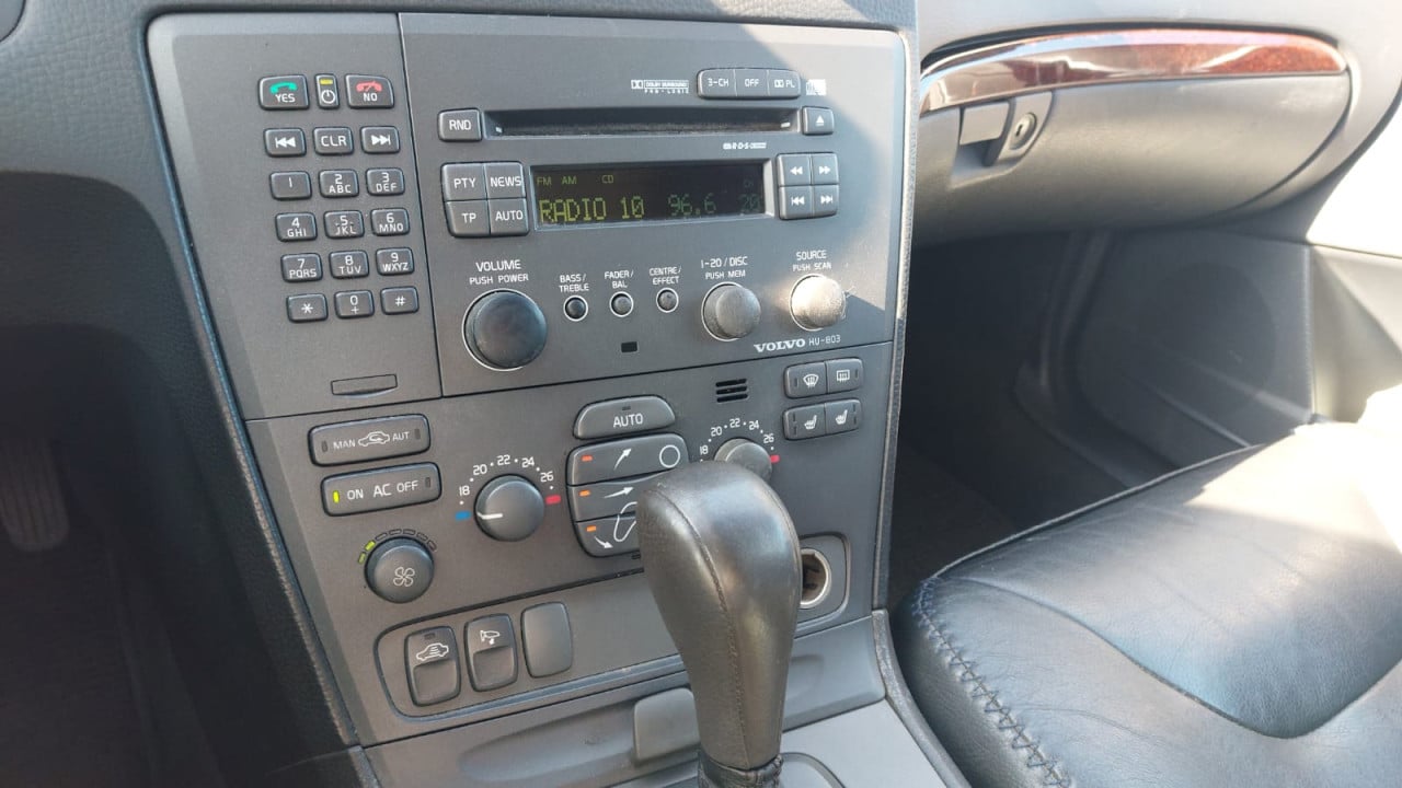 Volvo XC70 2.5T AWD Benzine 5 Cilinder 2001 Zwart