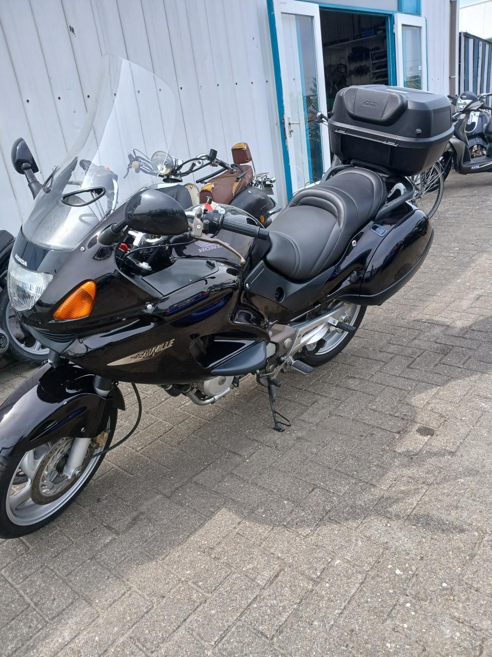 Honda Deauville