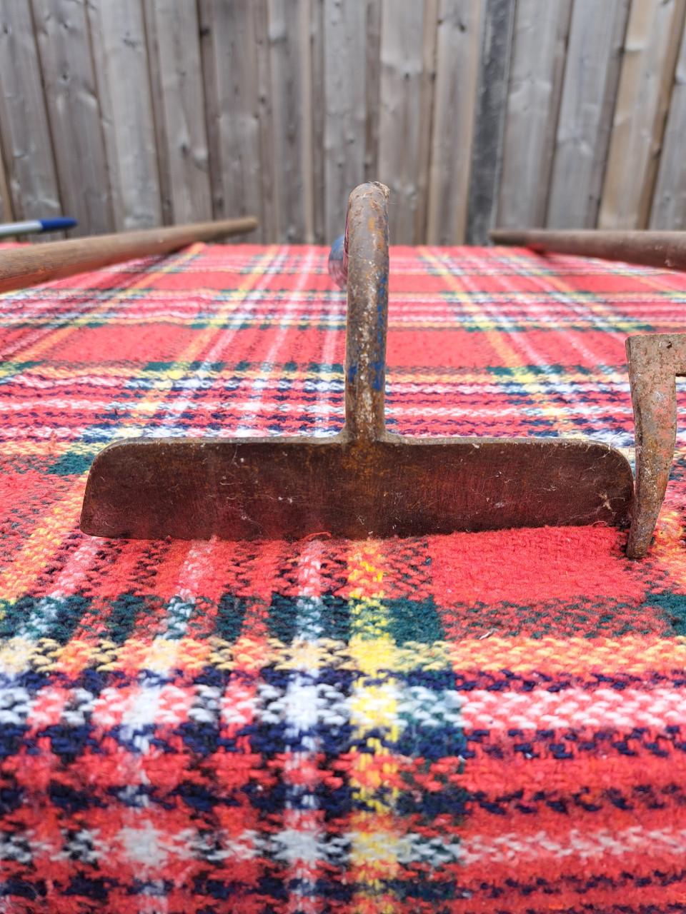 Tuingereedschap en swiffer voor de starter, etc.