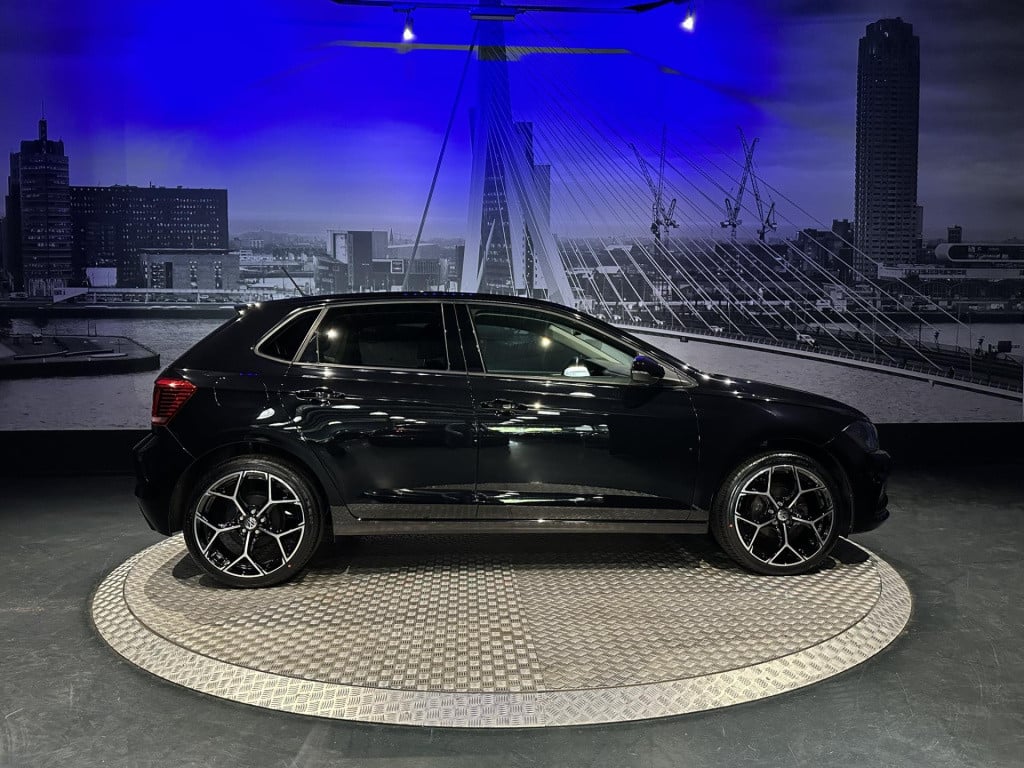 Volkswagen Polo 1.0 tsi comfortline *navi*appconnect*acc*