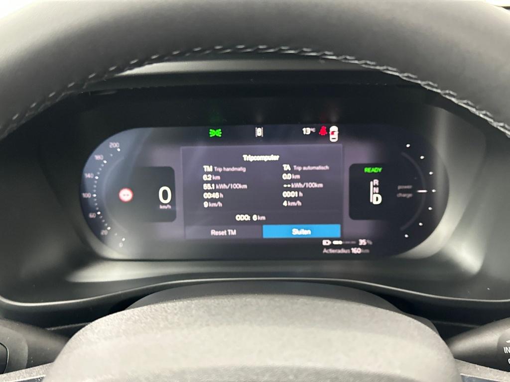 Volvo Ex40 extended range ultra dark europa