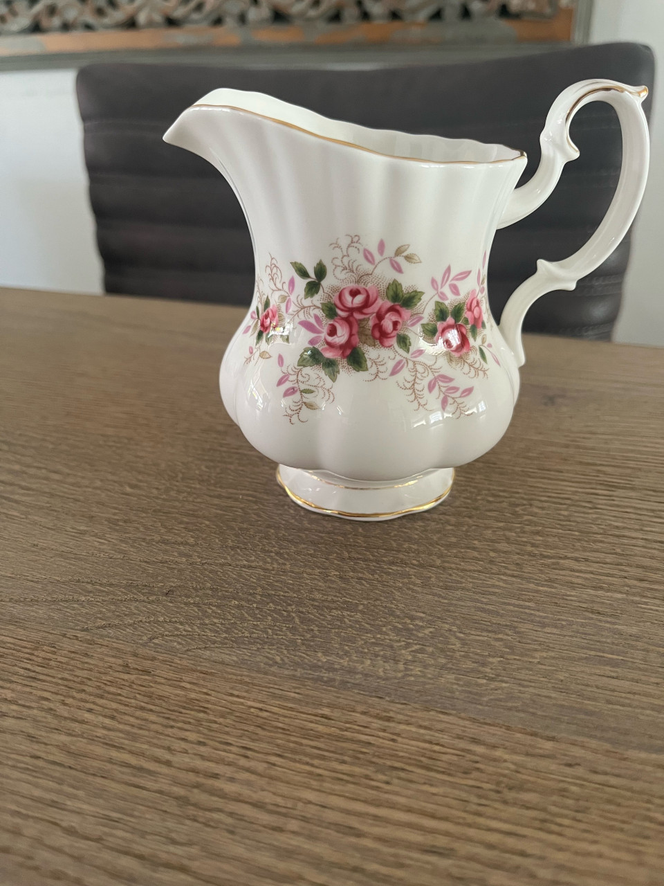 Melkkannetje van Royal Albert