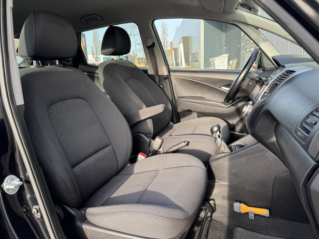 Hyundai Ix20 1.4i go! nl-auto incl. trekhaak