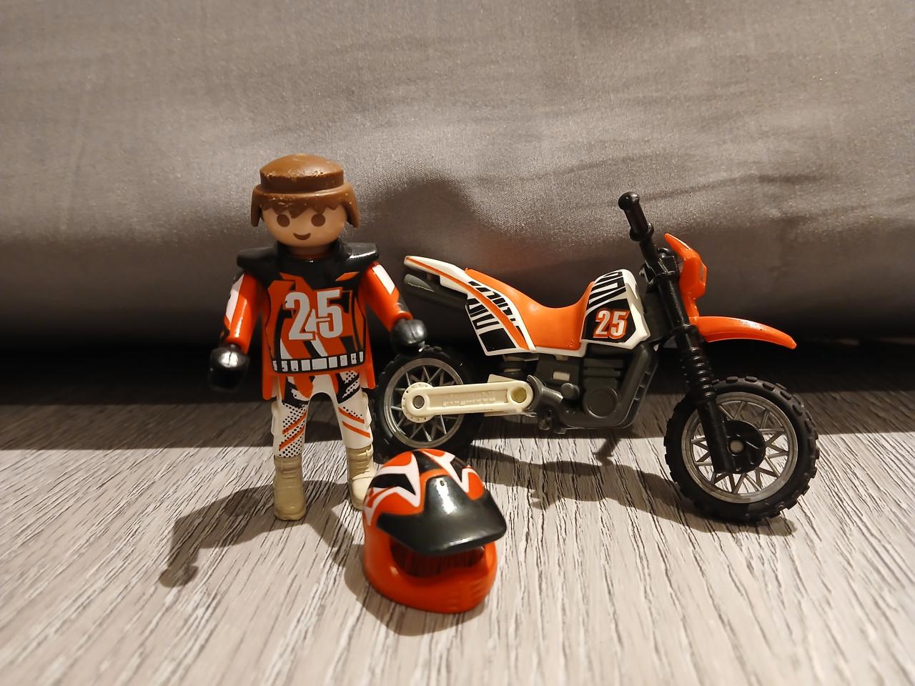 Playmobil motor met coureur, motorcrosser, voor Sinterklaas?