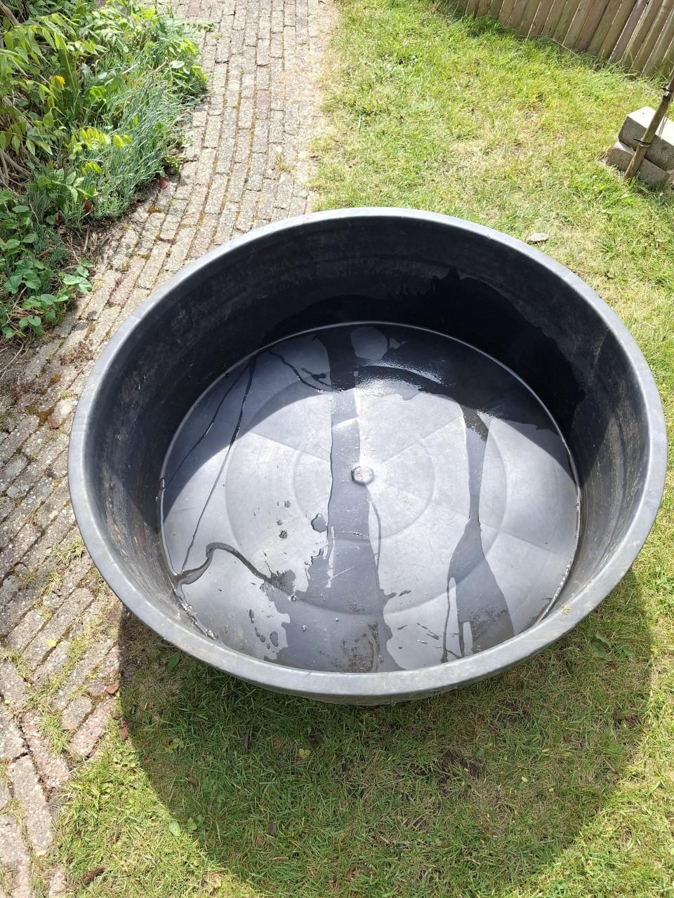 Zwarte (vijver)kuip