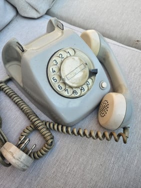 Origineel Jaren 70, grijs PTT telefoon type T 65 met draaischijf....