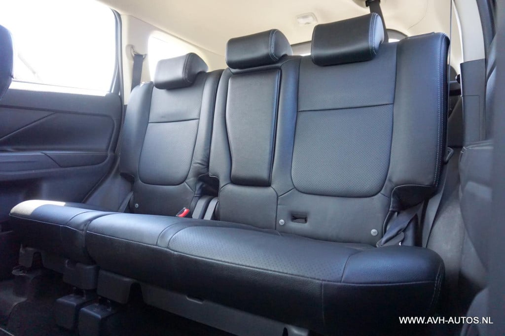 Mitsubishi Outlander 2.0 phev instyle