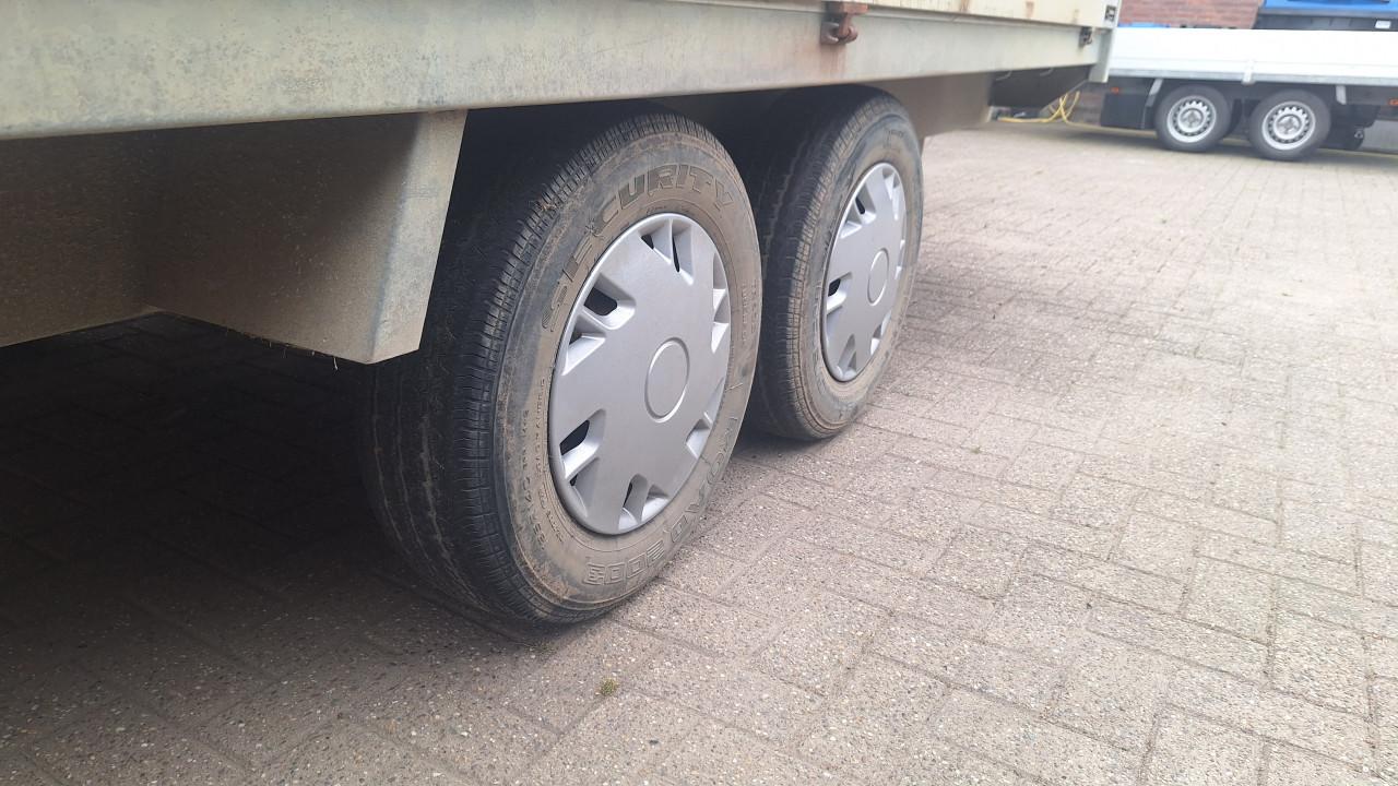 HENRA PLATEAUWAGEN – 400 x 185 CM – 2000 KG