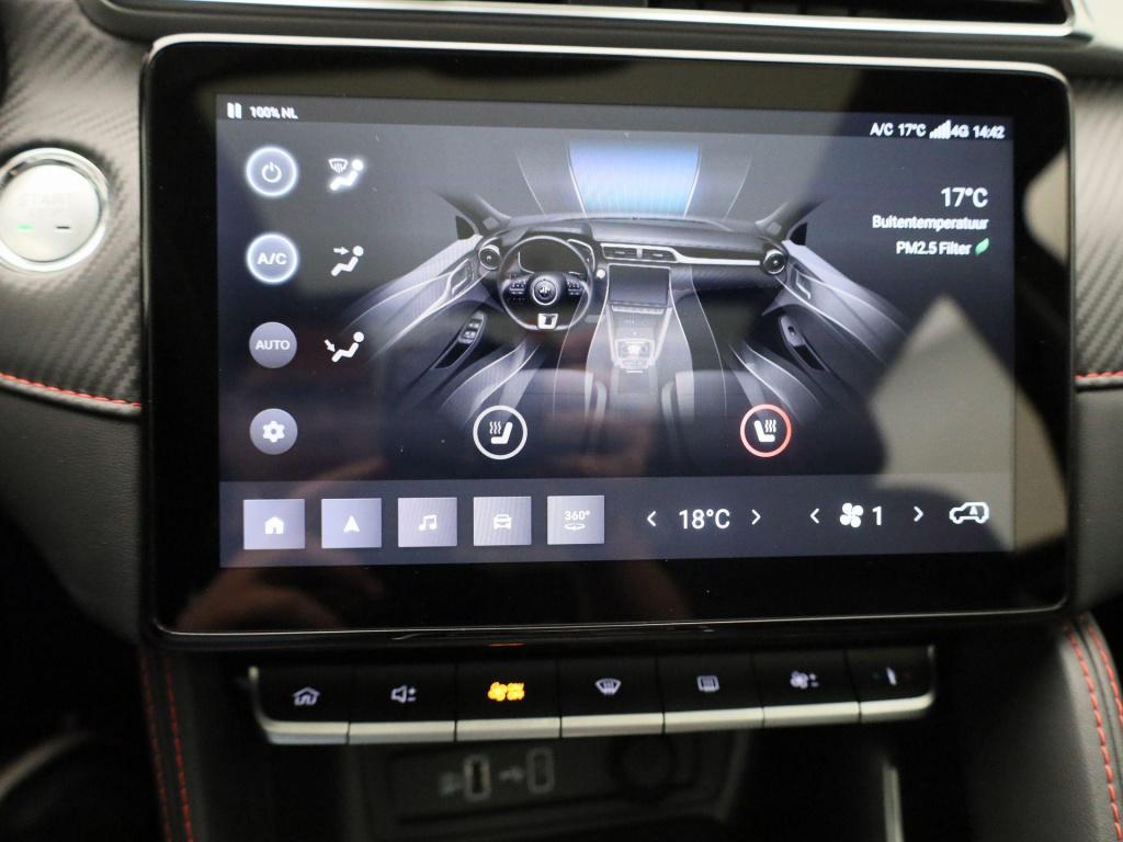 MG Zs Ev long range luxury 70 kwh | panoramadak | leder | apple carplay - a