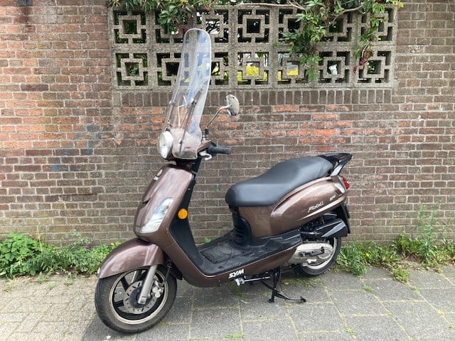 LEUKE SYM FIDDLE II 45 KM BROMSCOOTER ! BOUWJAAR 2016