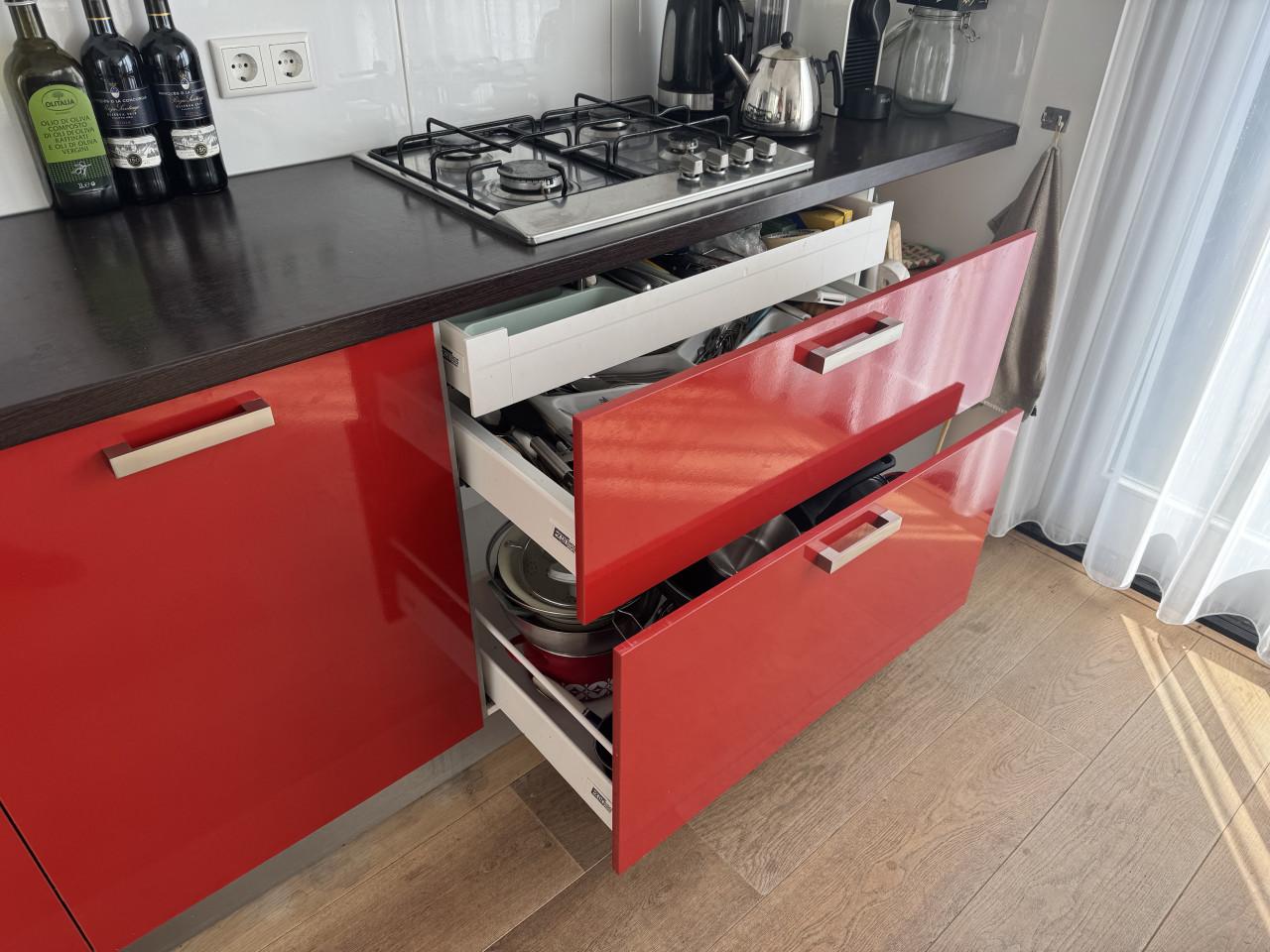 Complete keuken  (zelf uithalen) aangeboden