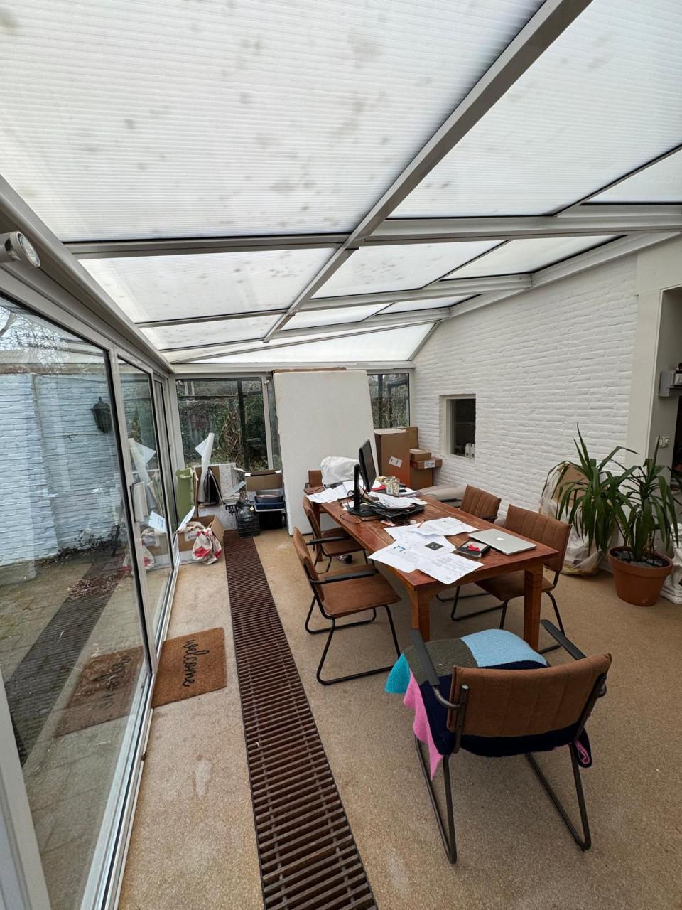 Serre 3500 x 5700 met elektrisch dakraam en zonnescherm