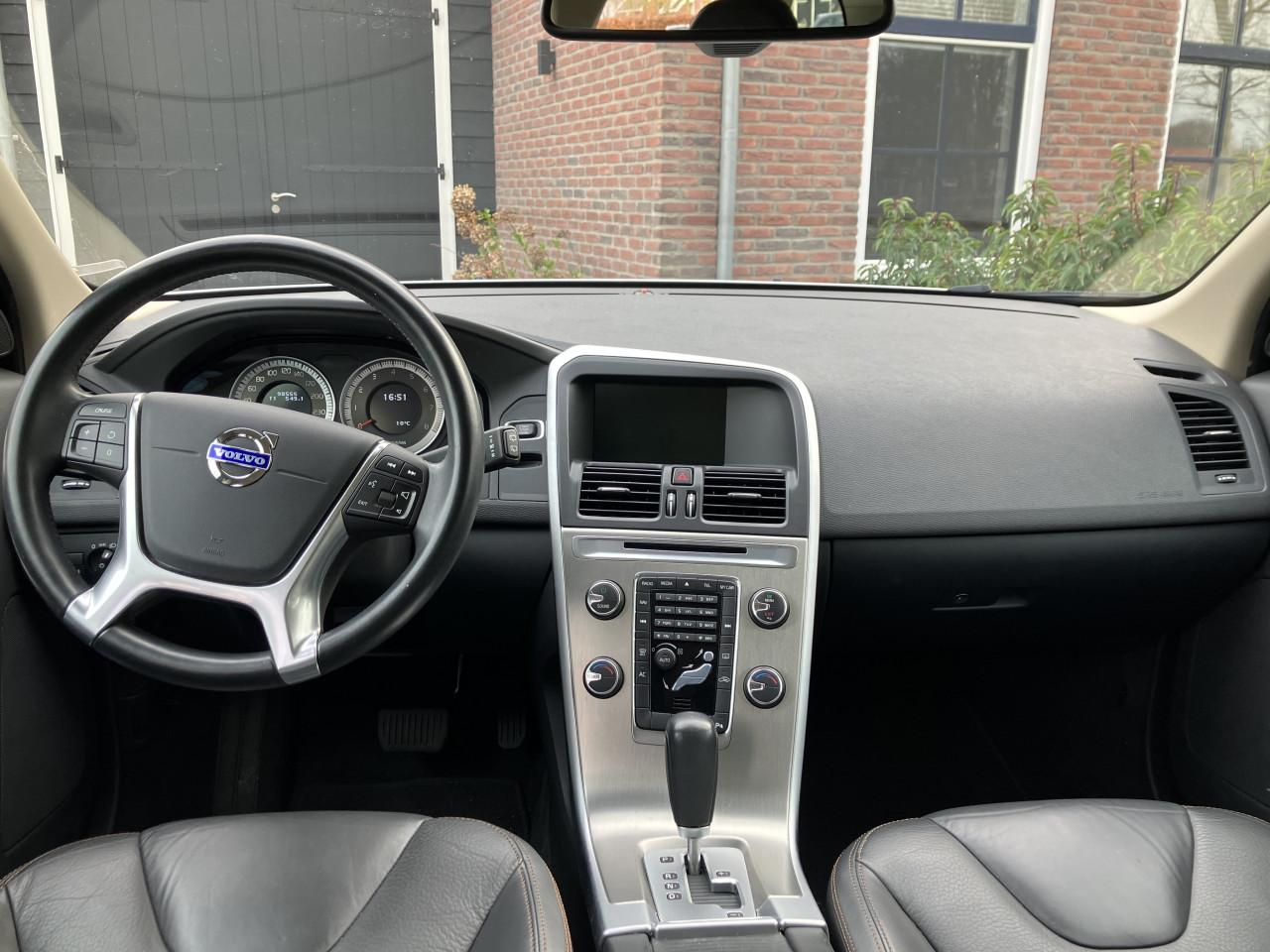 Volvo XC60 2.0 T Powershift