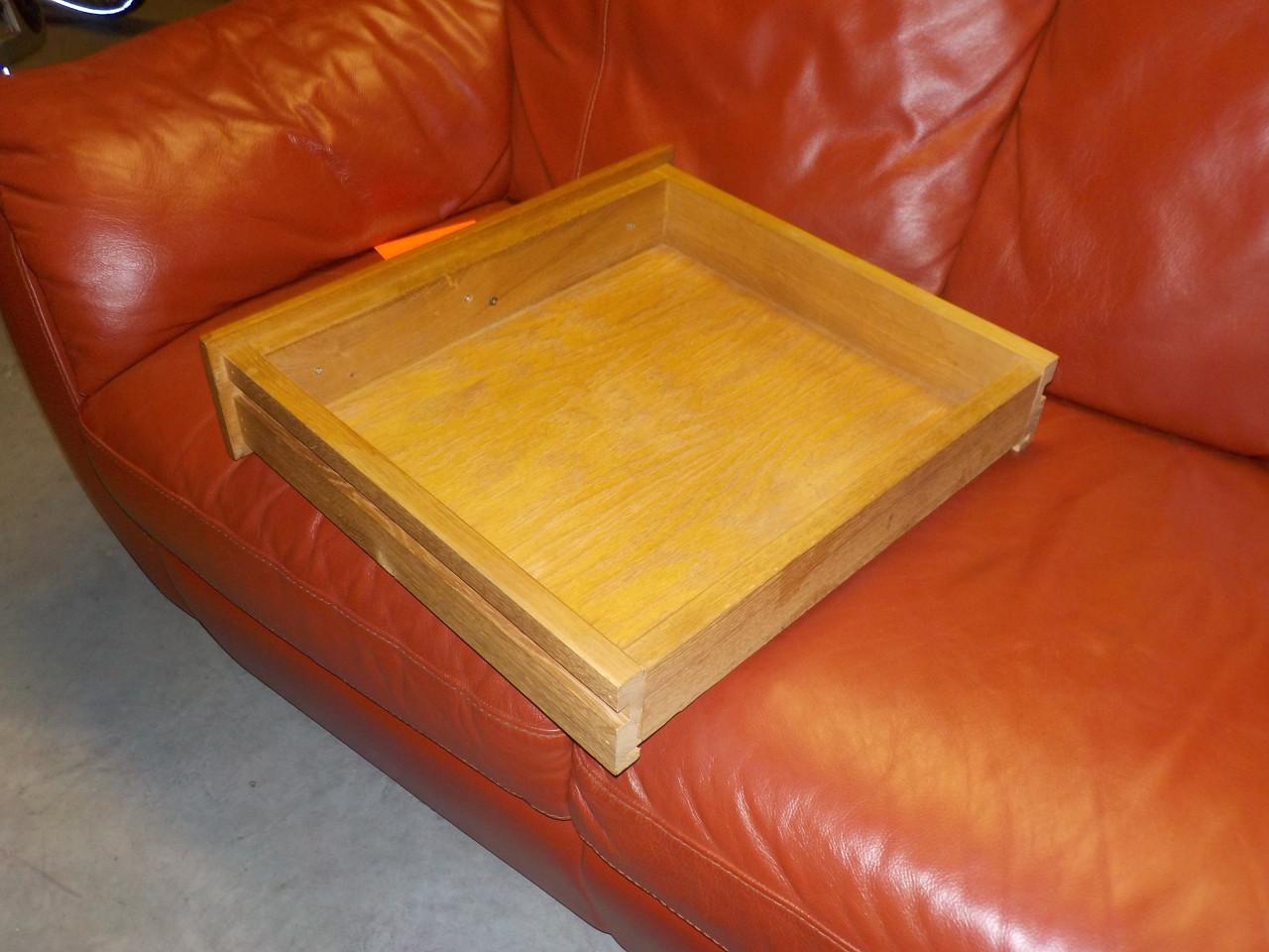 Geheel massief blank eiken wandmeubel in zeer goede staat