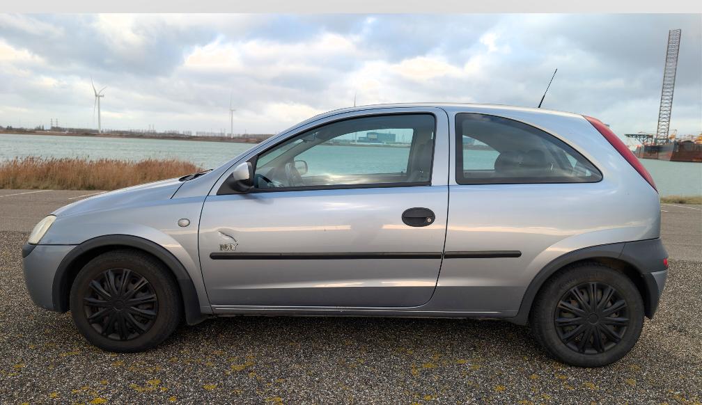 Opel Corsa 1.2 16V 3D 2003 Grijs