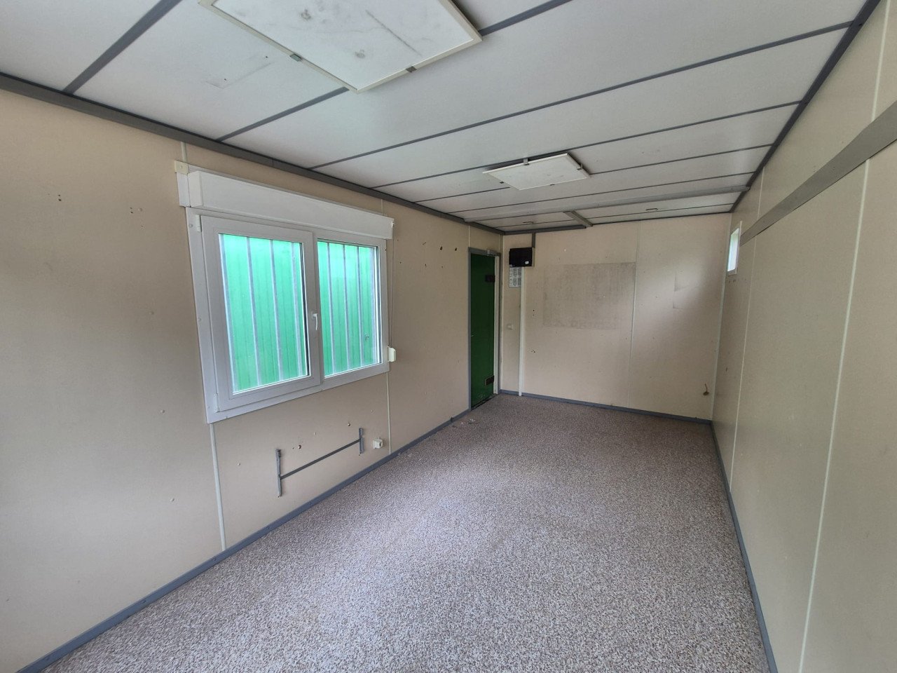 Meerdere 6x3m kantoorunits / bouwketen / woon/schaftunits