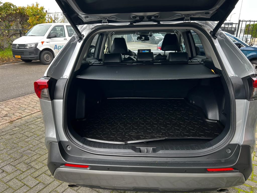 Toyota Rav4 2.5 hybrid first edition btw auto
