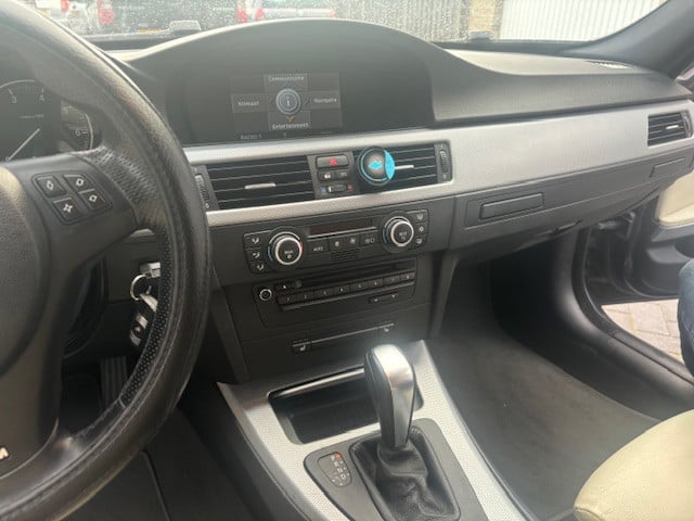 BMW 3-serie Touring 318i Business nieuwe motor M pakket Automaat