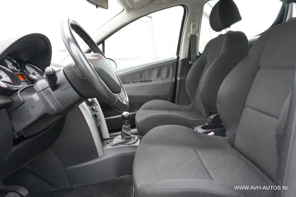 Peugeot 207 1.4-16v xs