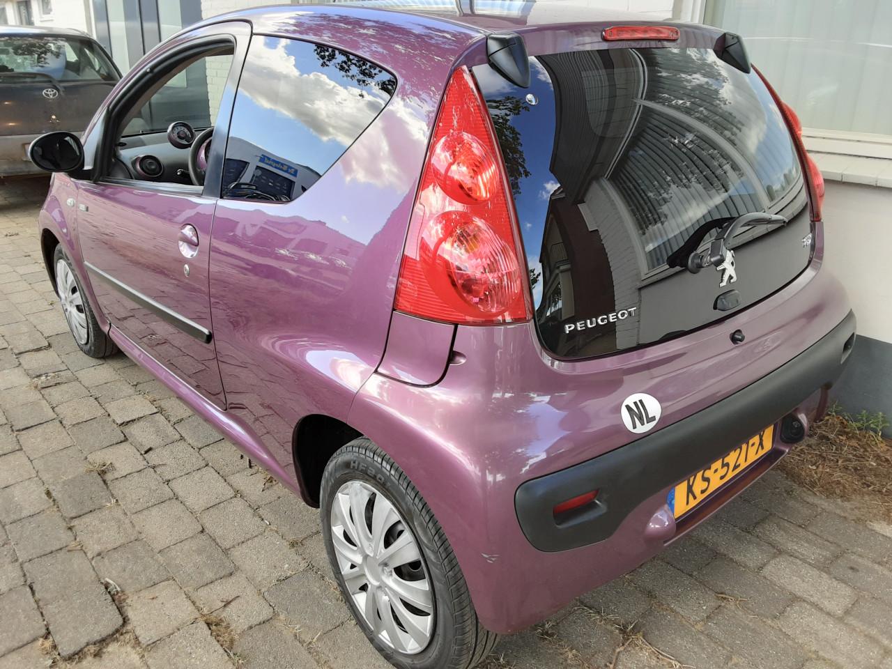 Peugeot 107 1.0 Sportium