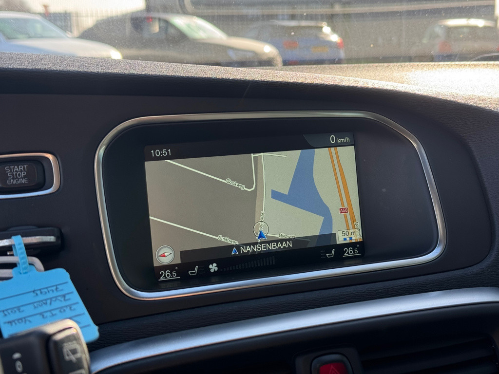 Volvo V40 2.0 t2 you! * cruise control * stoelverwarming * navigatie