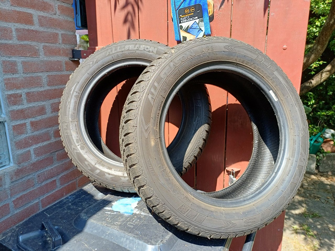 All Season banden 2 stuks samen voor 35 Euro